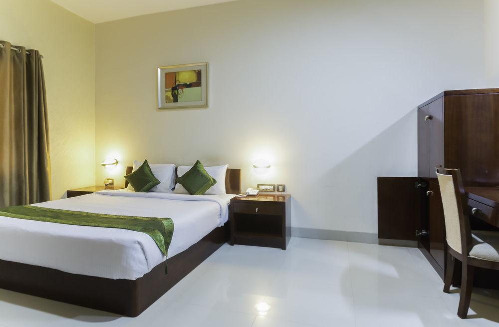 Oyo Townhouse 9 Hitech City ไฮเดอราบัด ภายนอก รูปภาพ