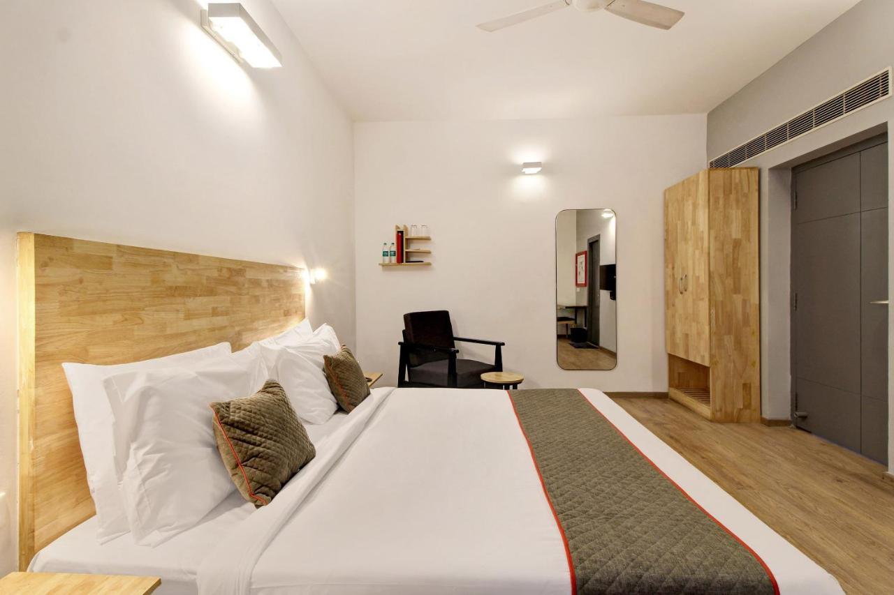 Oyo Townhouse 9 Hitech City ไฮเดอราบัด ภายนอก รูปภาพ