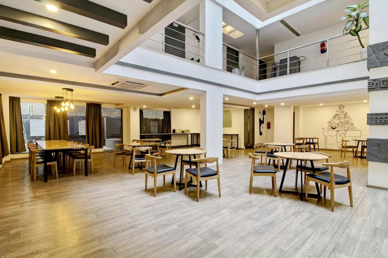 Oyo Townhouse 9 Hitech City ไฮเดอราบัด ภายนอก รูปภาพ