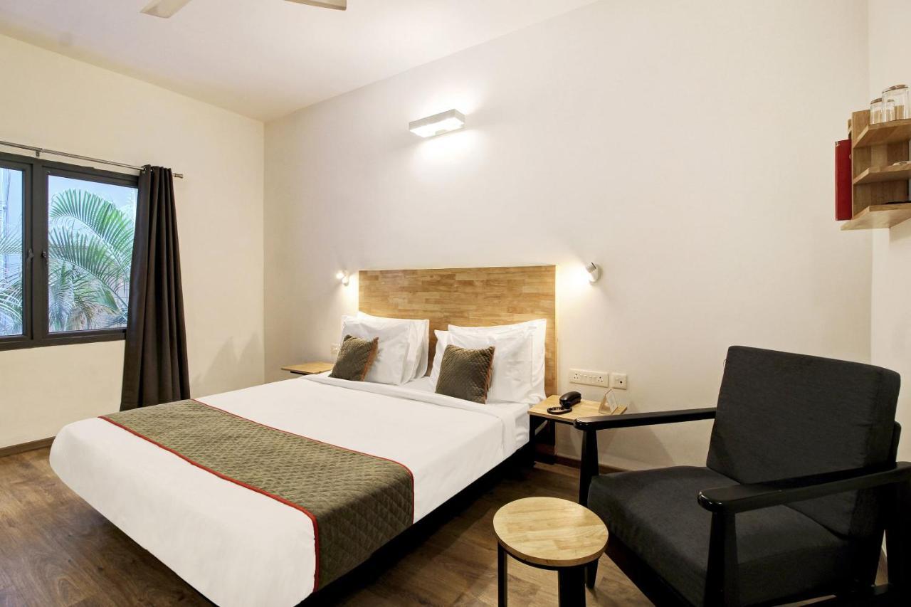 Oyo Townhouse 9 Hitech City ไฮเดอราบัด ภายนอก รูปภาพ
