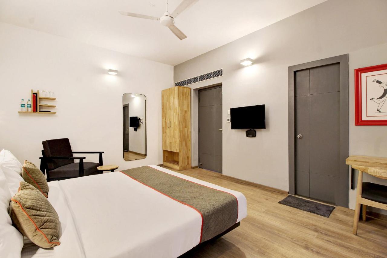Oyo Townhouse 9 Hitech City ไฮเดอราบัด ภายนอก รูปภาพ