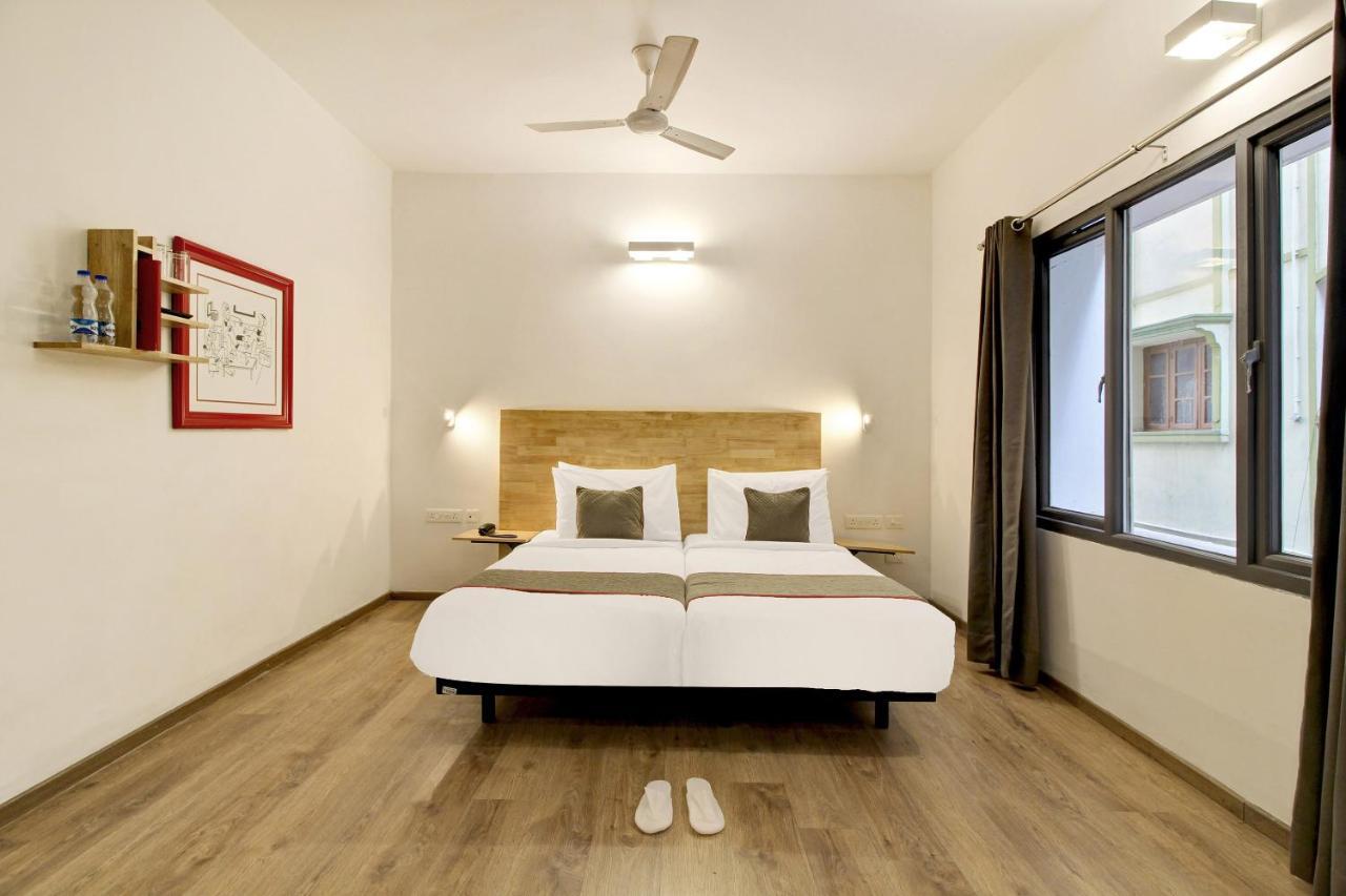 Oyo Townhouse 9 Hitech City ไฮเดอราบัด ภายนอก รูปภาพ