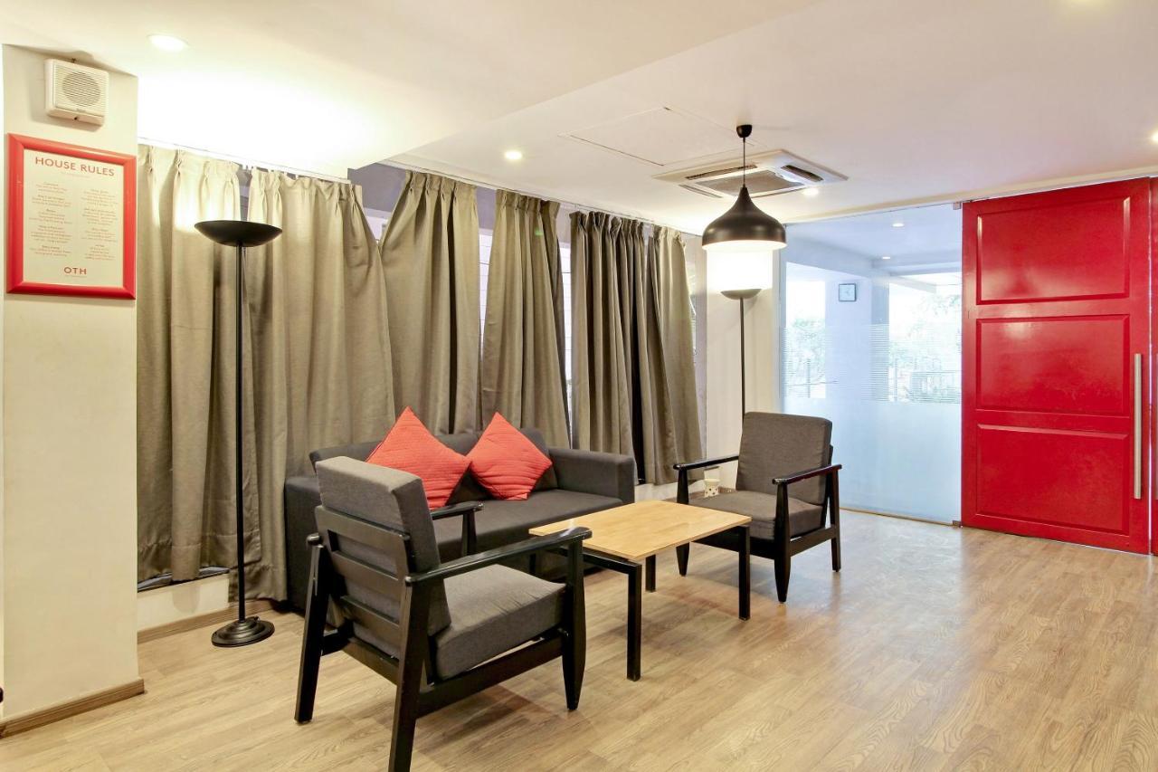 Oyo Townhouse 9 Hitech City ไฮเดอราบัด ภายนอก รูปภาพ
