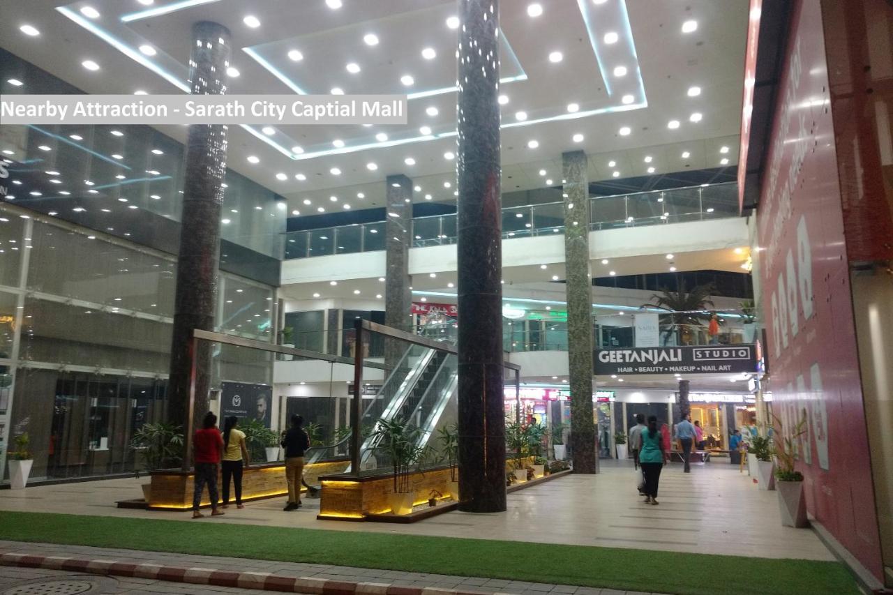 Oyo Townhouse 9 Hitech City ไฮเดอราบัด ภายนอก รูปภาพ