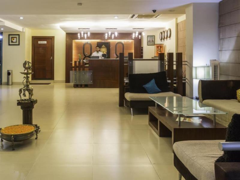 Oyo Townhouse 9 Hitech City ไฮเดอราบัด ภายนอก รูปภาพ